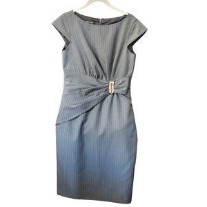 Jones Wear Dress Gray Stripe Classic Shirred Sheath Cap sleeve Sz 4